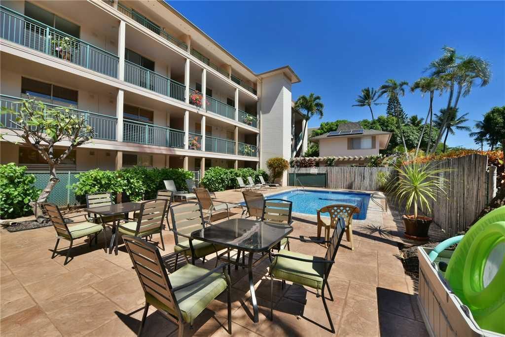 Makani Sands by RedAwning