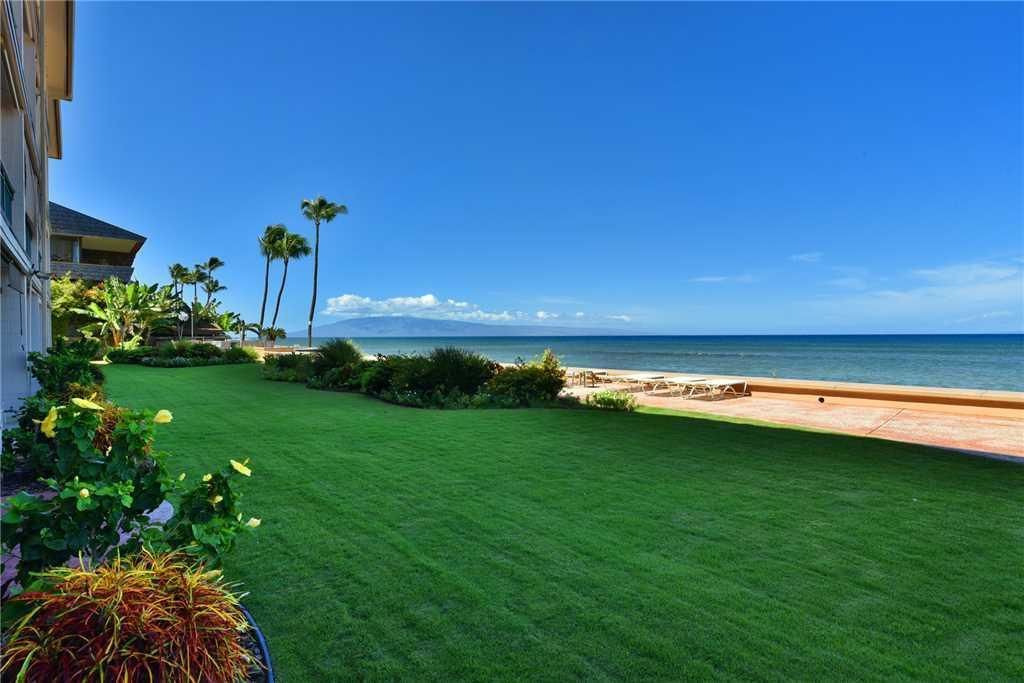 Makani Sands by RedAwning