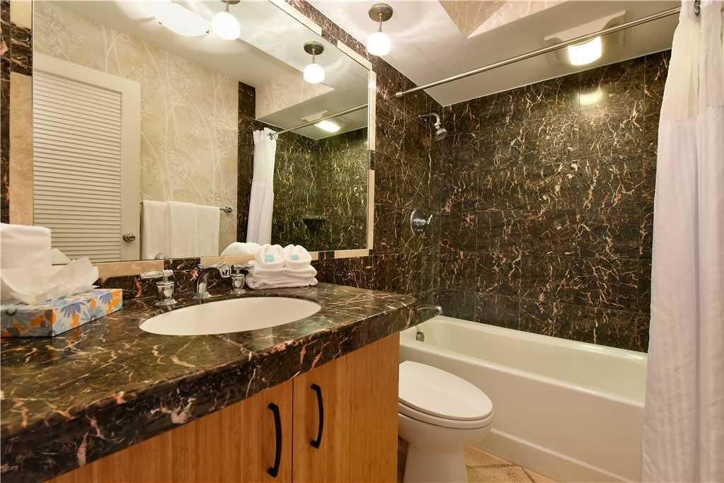 Makani Sands by RedAwning