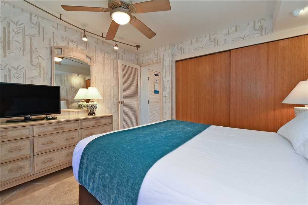 Makani Sands by RedAwning