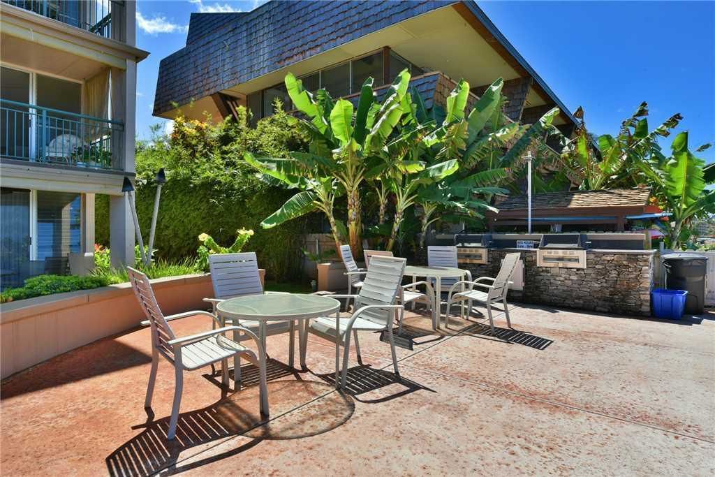 Makani Sands by RedAwning