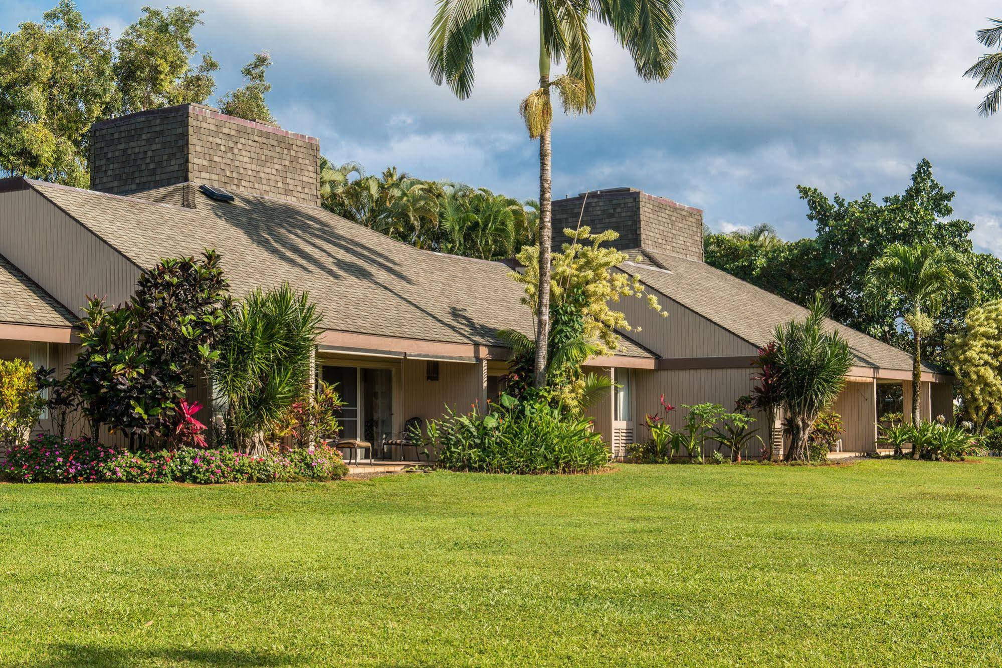 Princeville Oceanfront Villas