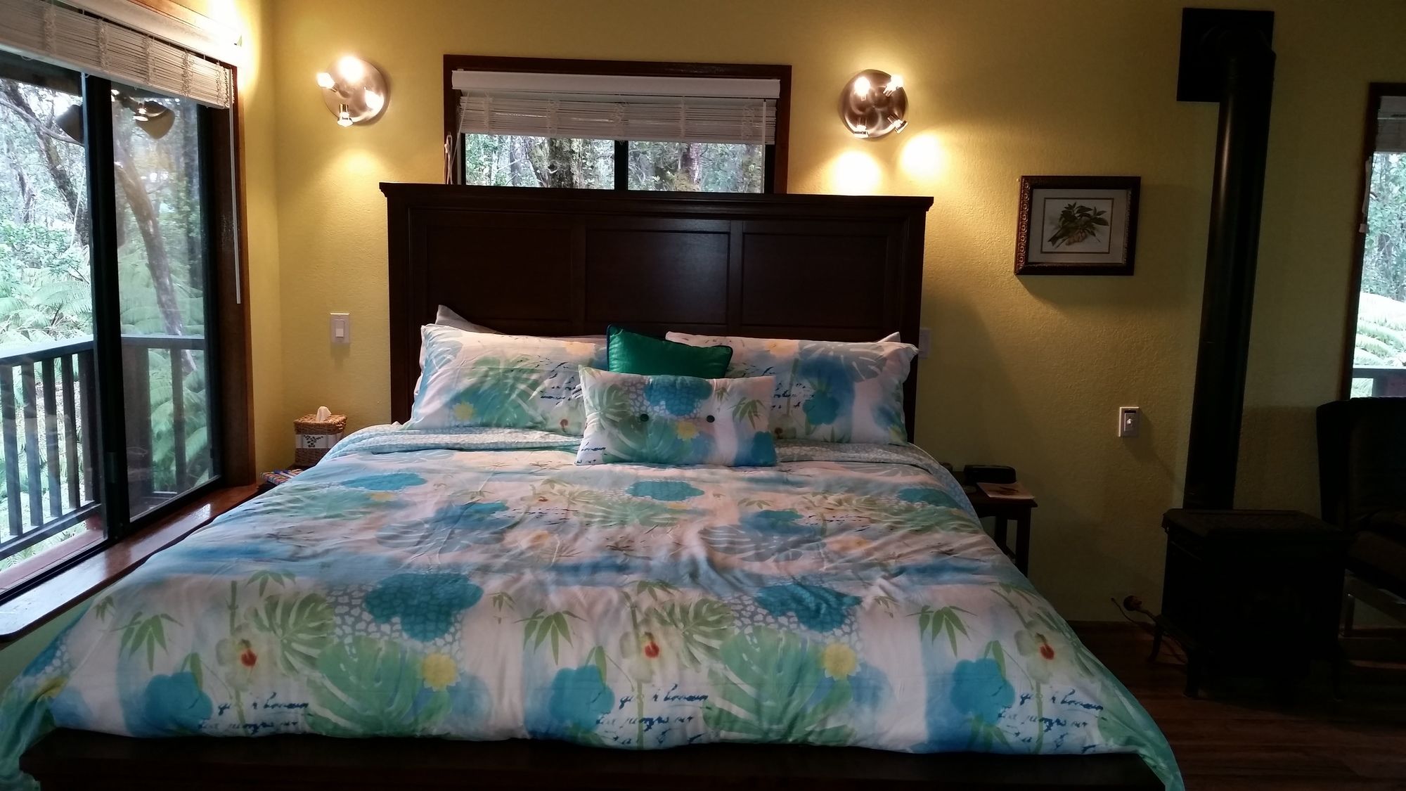 The Guest Cottages at Volcano Acres Tree House