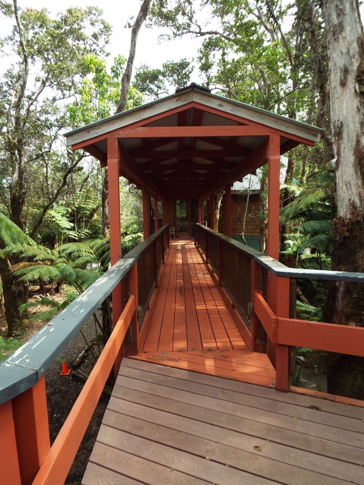 The Guest Cottages at Volcano Acres Tree House