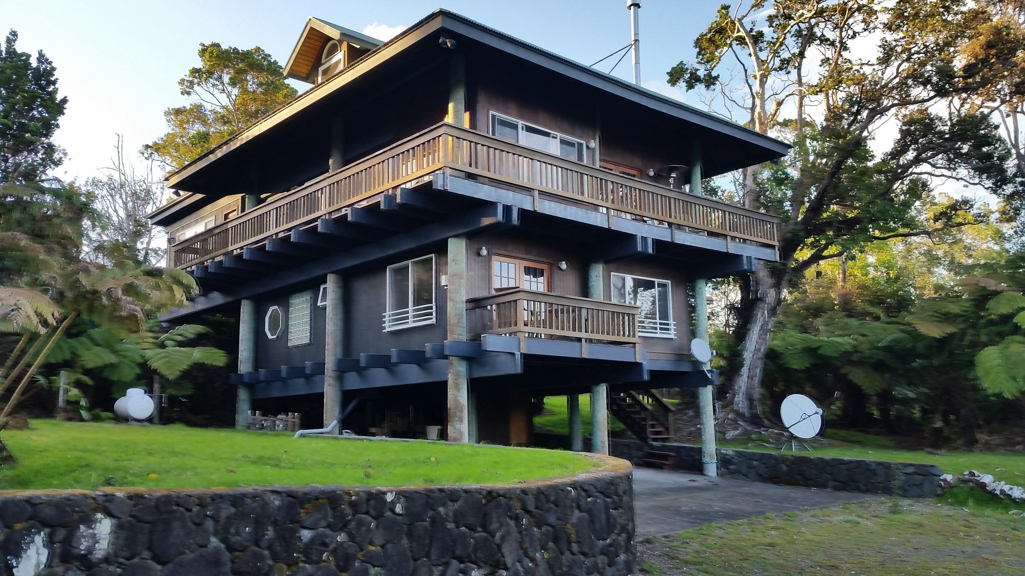 Volcano Acres Ranch Bed and Breakfast