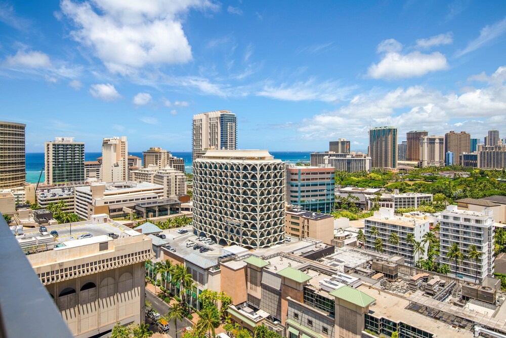 Marine Surf Waikiki