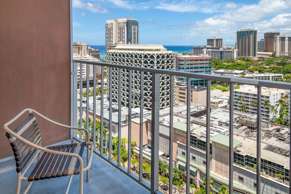 Marine Surf Waikiki