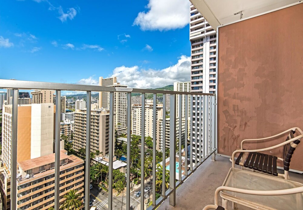Marine Surf Waikiki