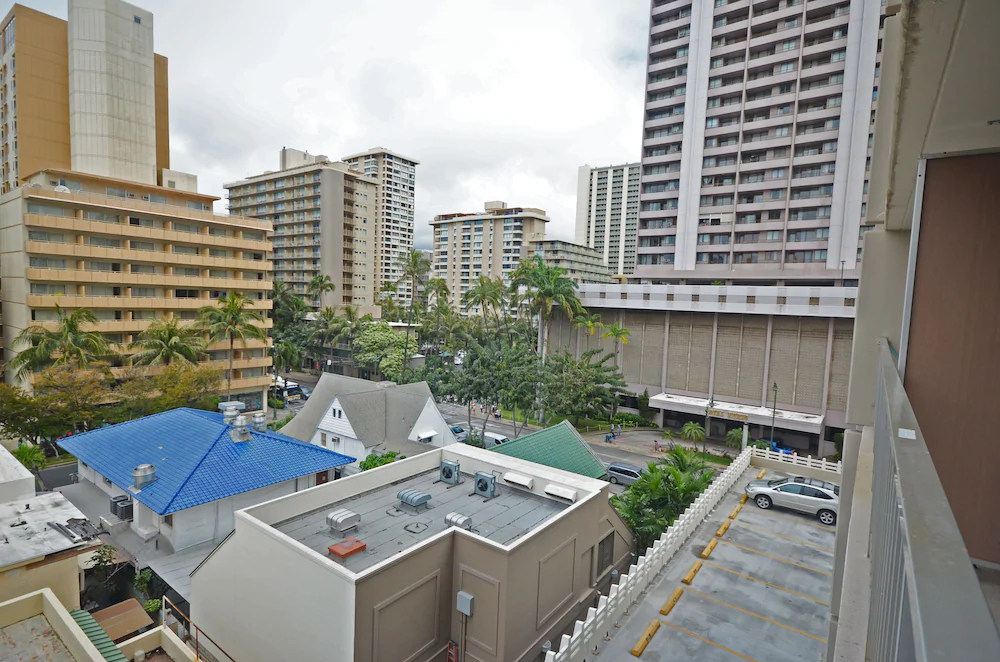 Marine Surf Waikiki by RedAwning