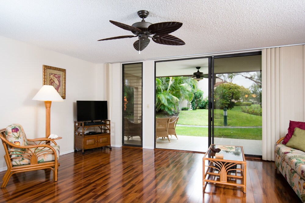 Waikoloa Villas by RedAwning