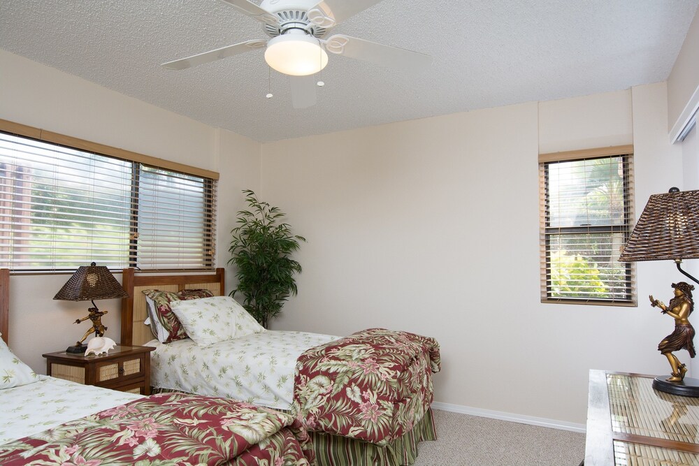 Waikoloa Villas by RedAwning