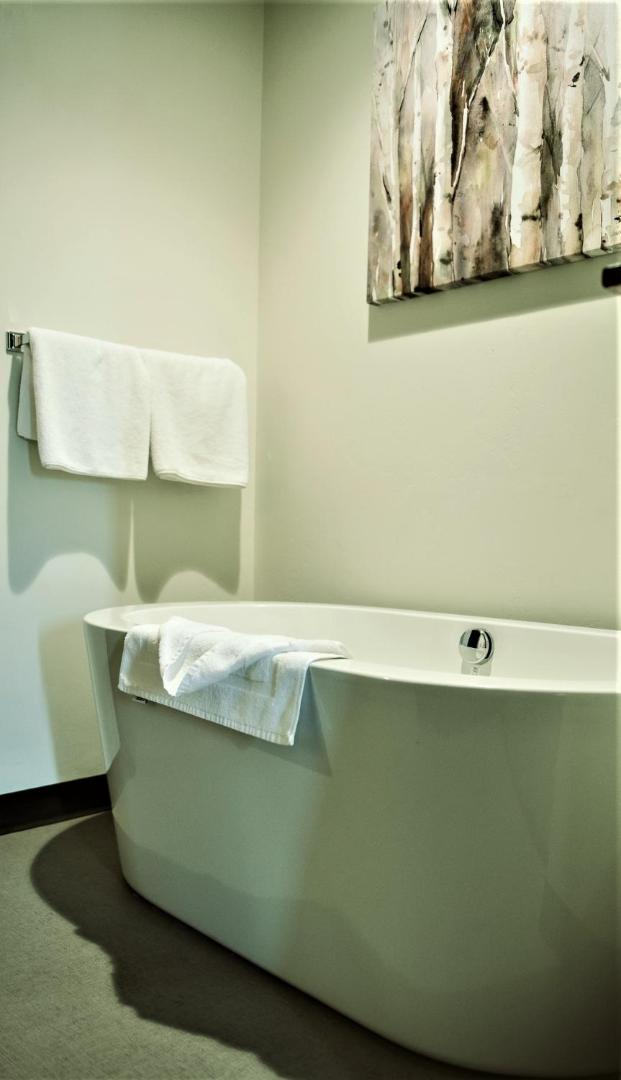 Silver Creek Hotel