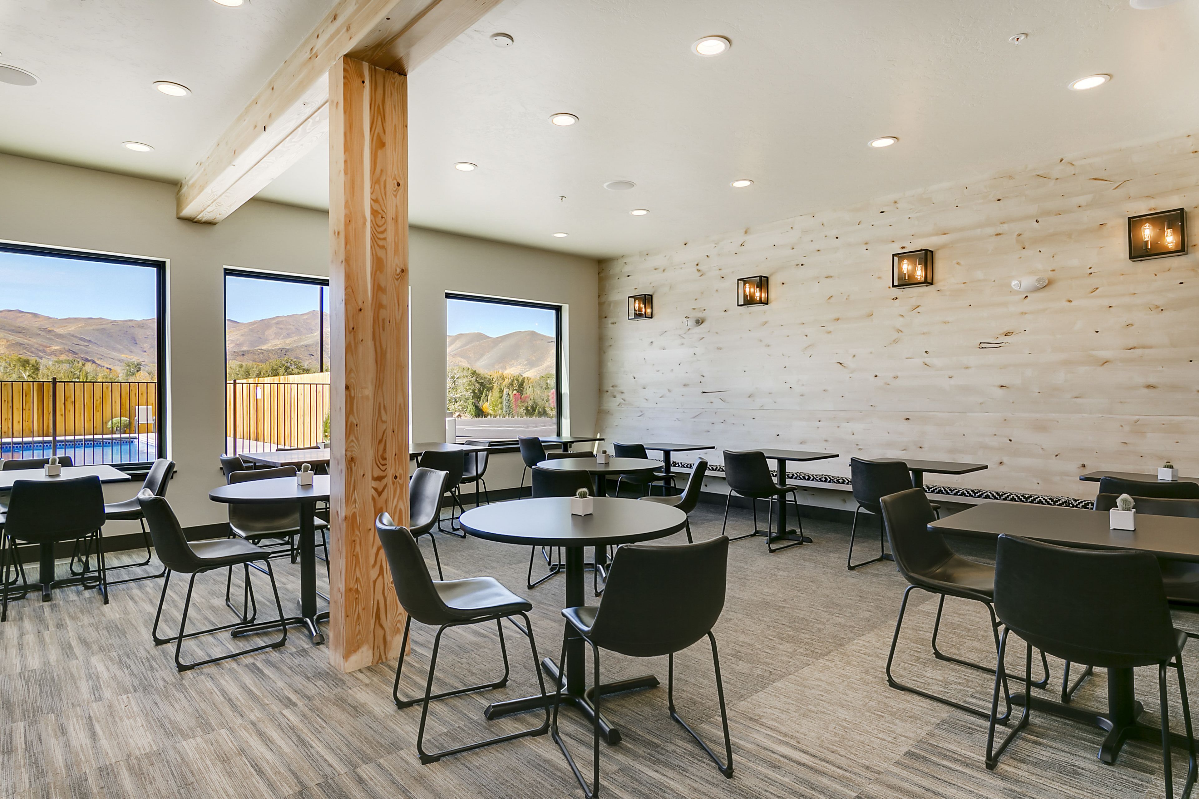 Silver Creek Hotel