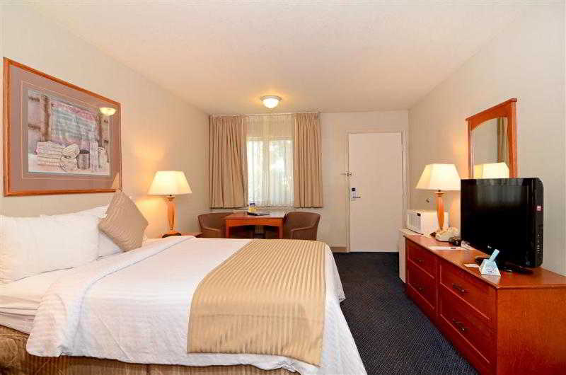 Airport Inn