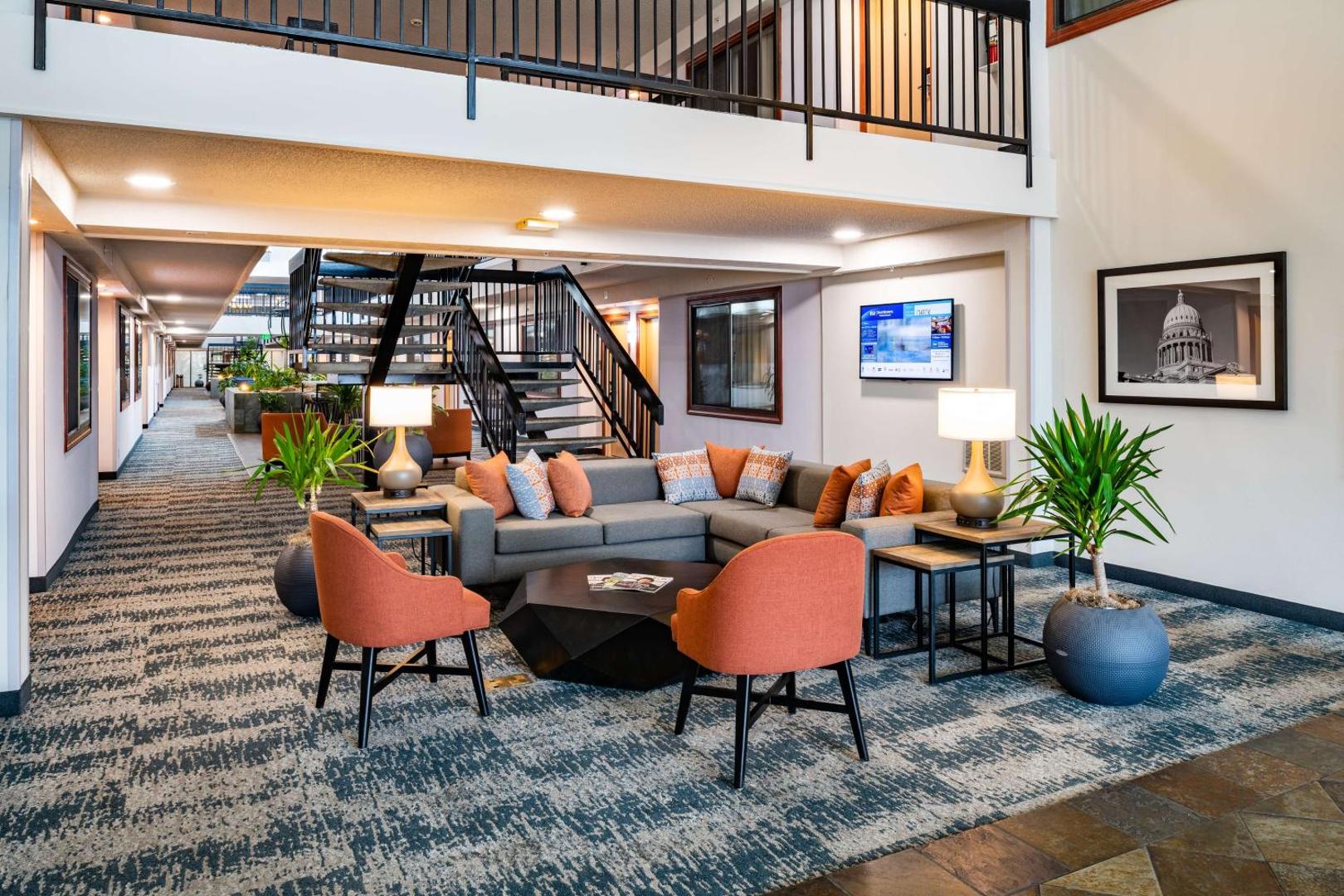 Best Western Vista Inn at The Airport