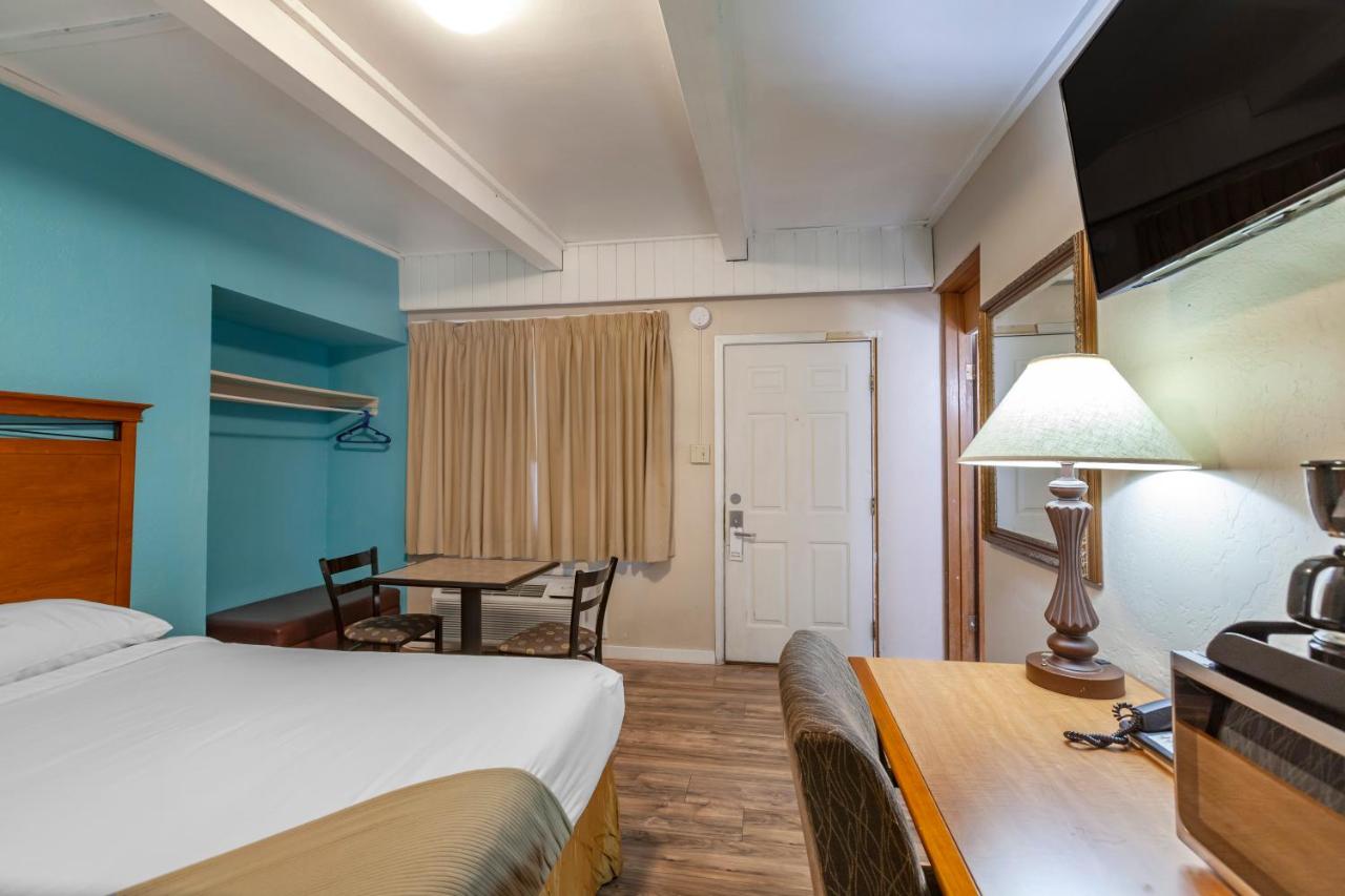 Budget Inn