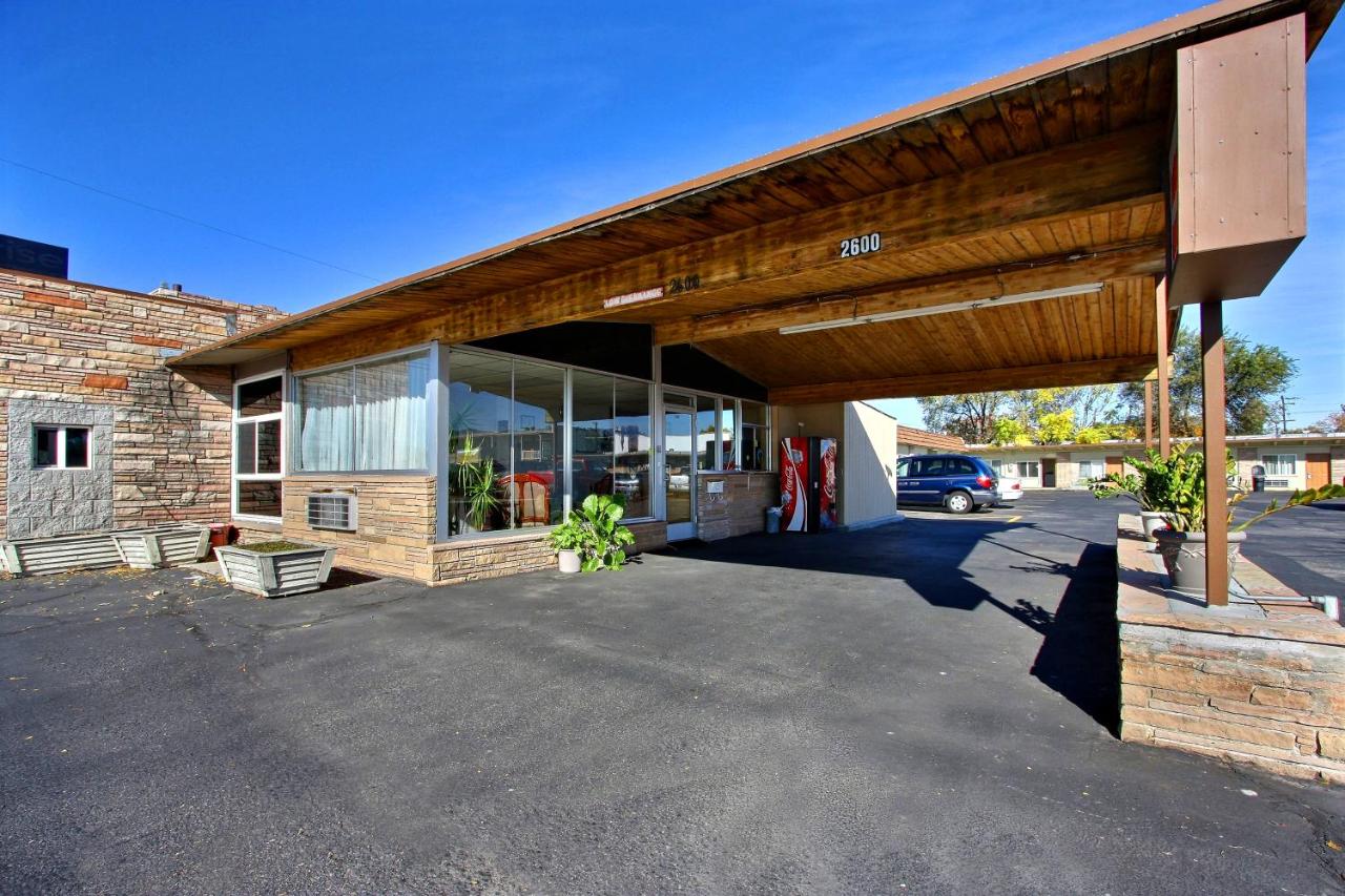 Budget Inn