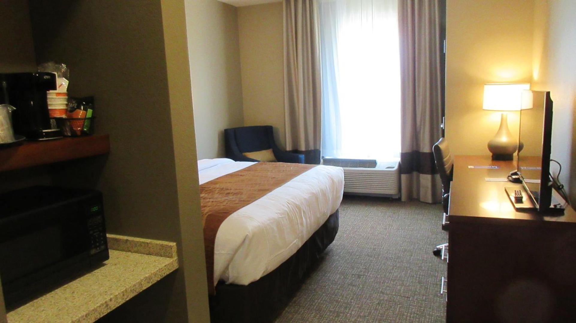 Comfort Inn & Suites