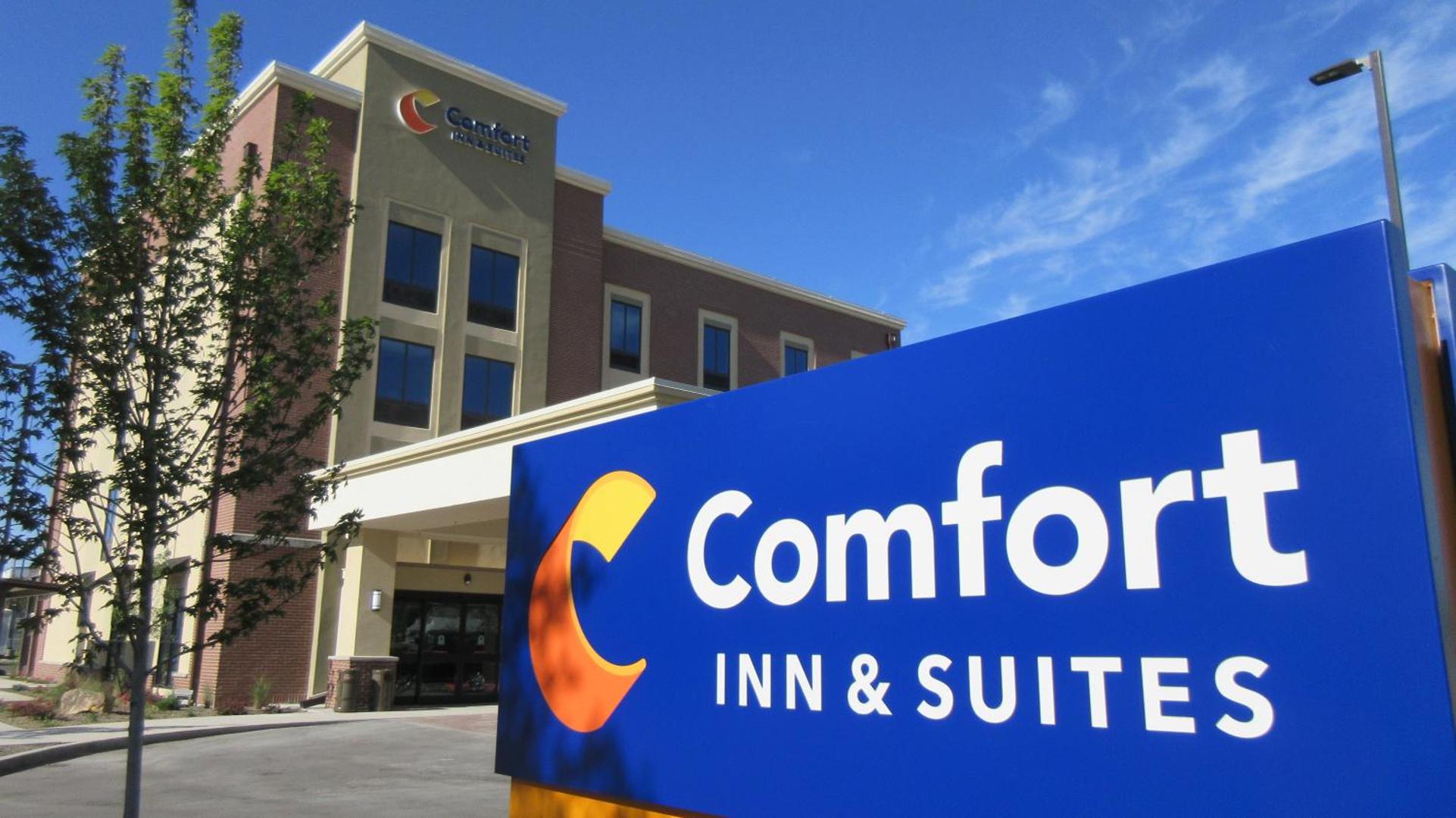 Comfort Inn & Suites