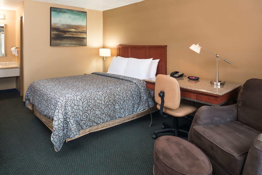 Howard Johnson by Wyndham Boise