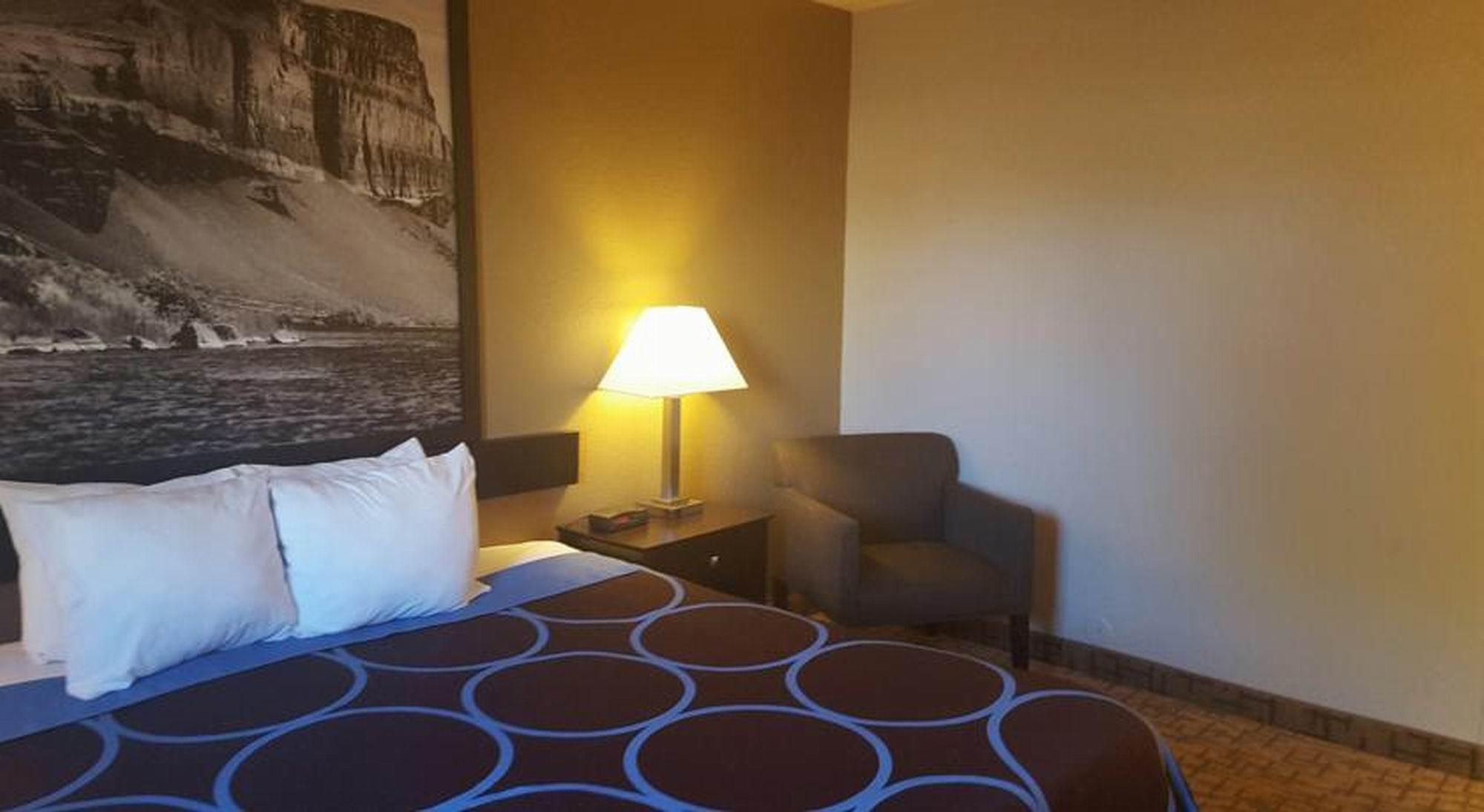 Super 8 by Wyndham Boise