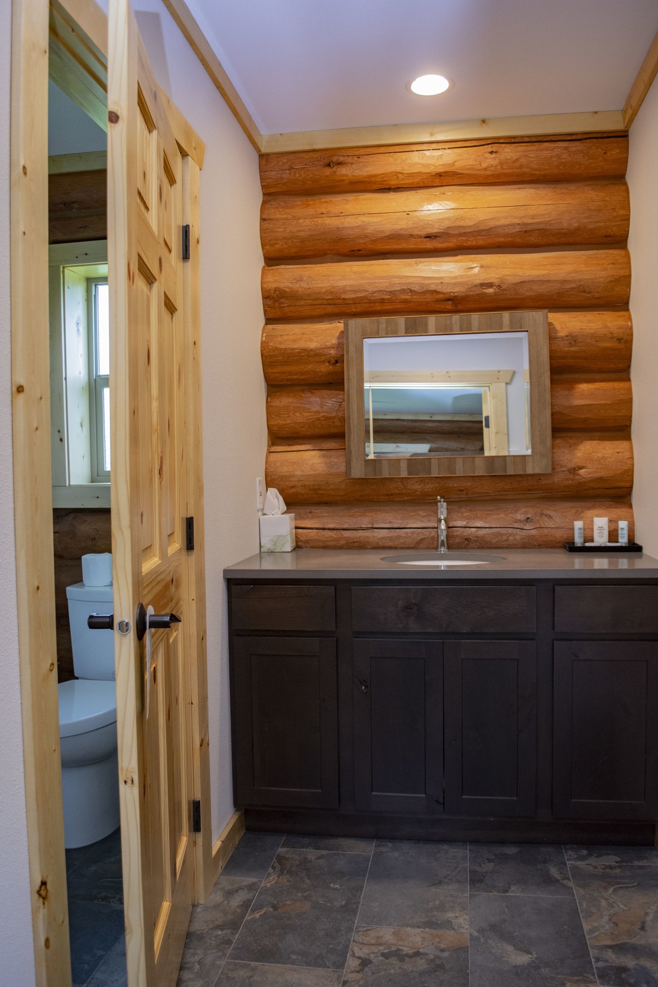 Bonners Ferry Log Inn