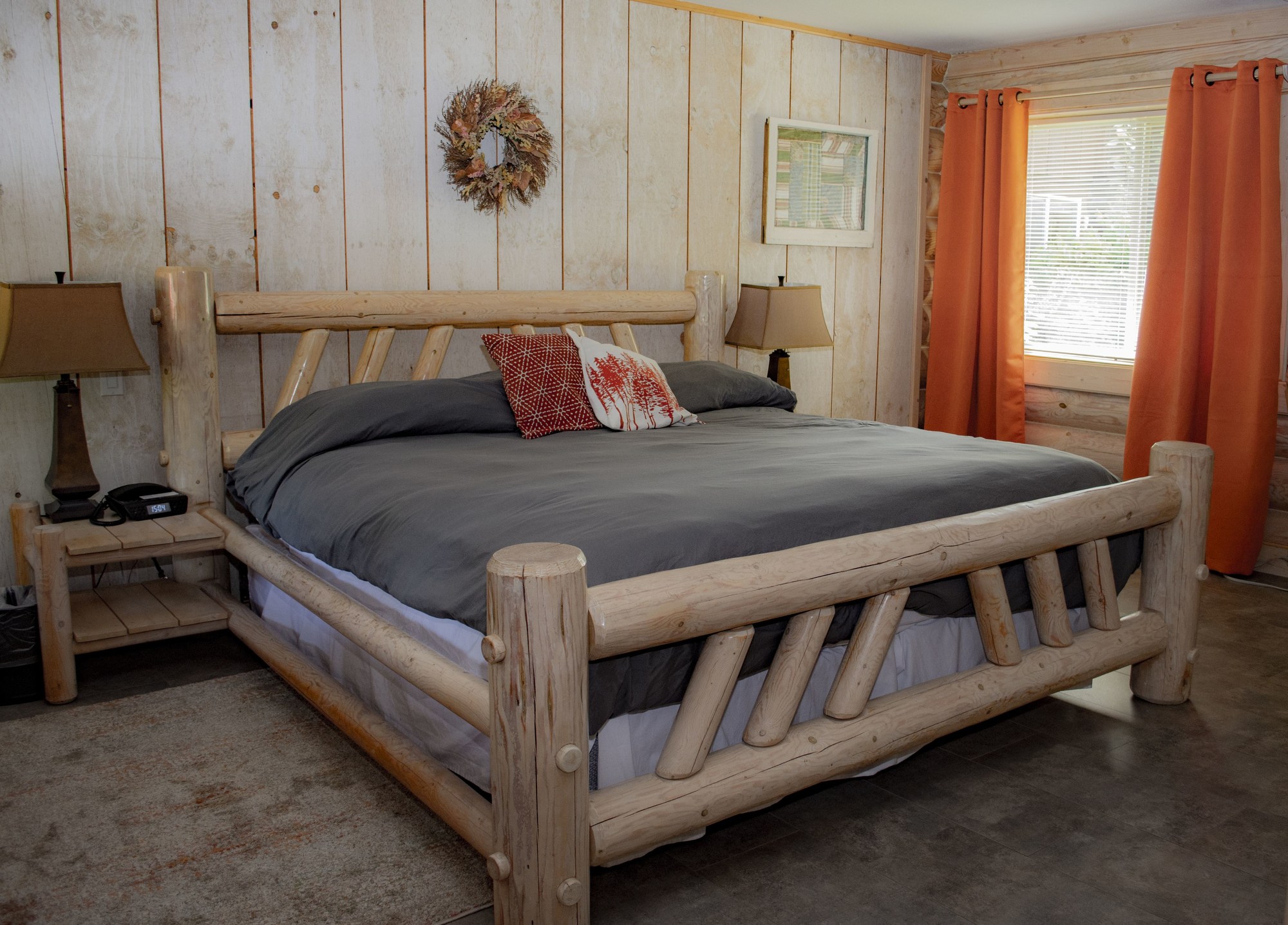 Bonners Ferry Log Inn