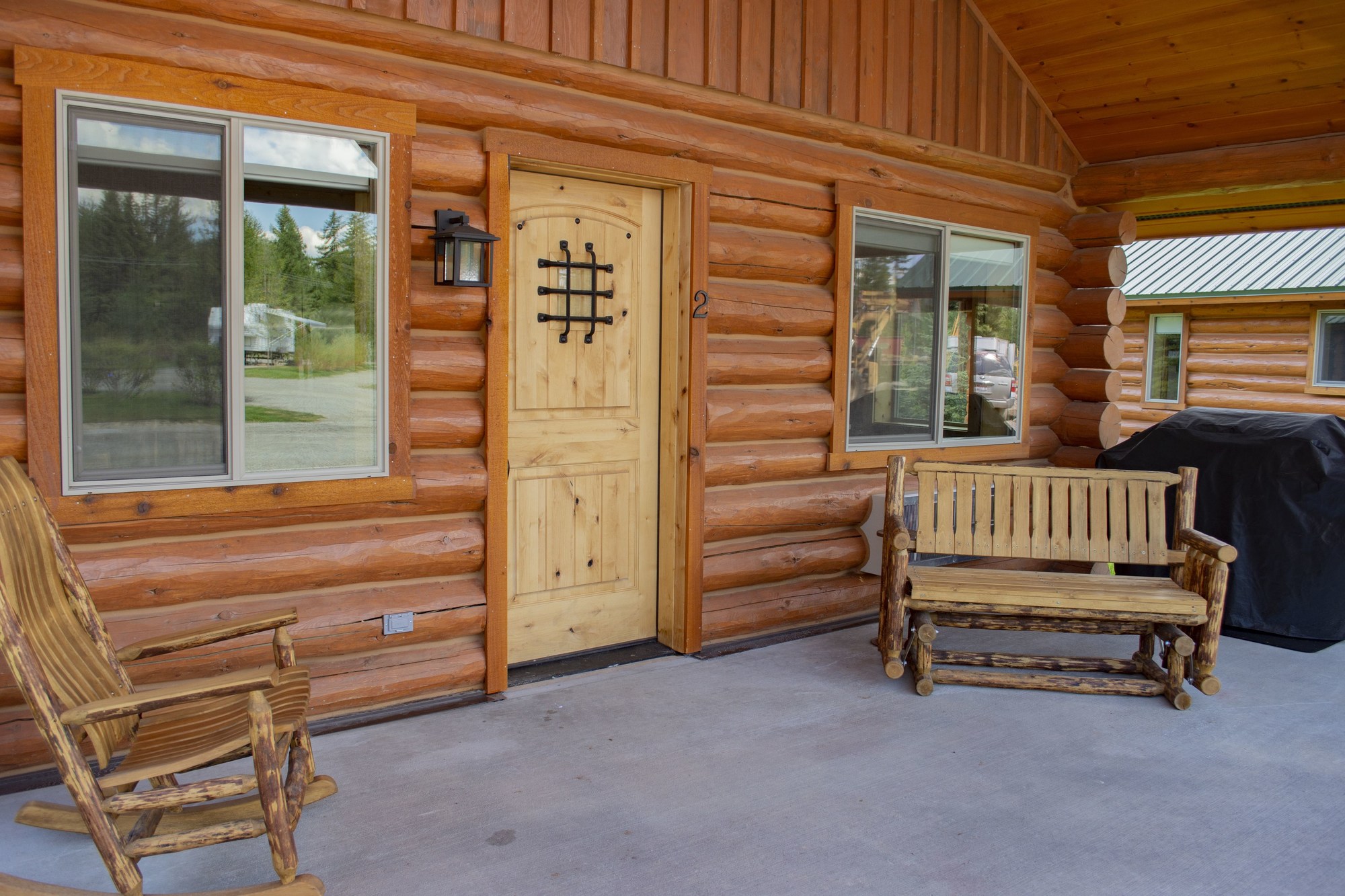Bonners Ferry Log Inn