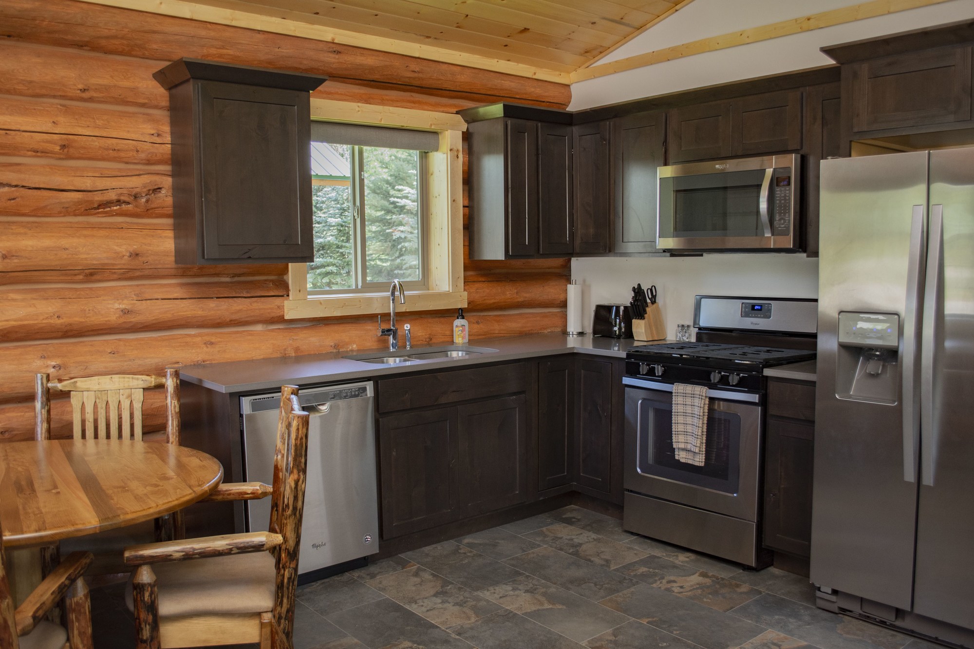 Bonners Ferry Log Inn