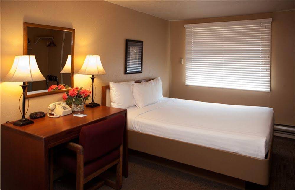 Oregon Trail Inn