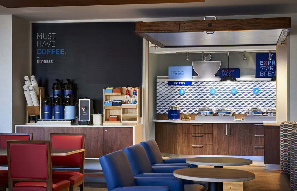 Holiday Inn Express and Suites Burley, an IHG Hotel