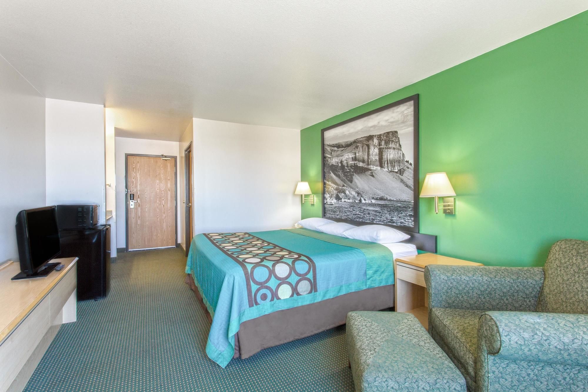 Super 8 by Wyndham Heyburn/Burley Area