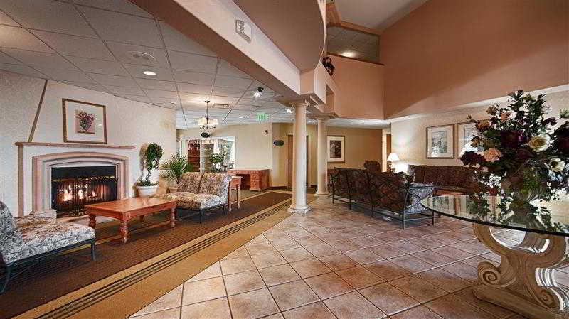 Best Western Plus Caldwell Inn & Suites