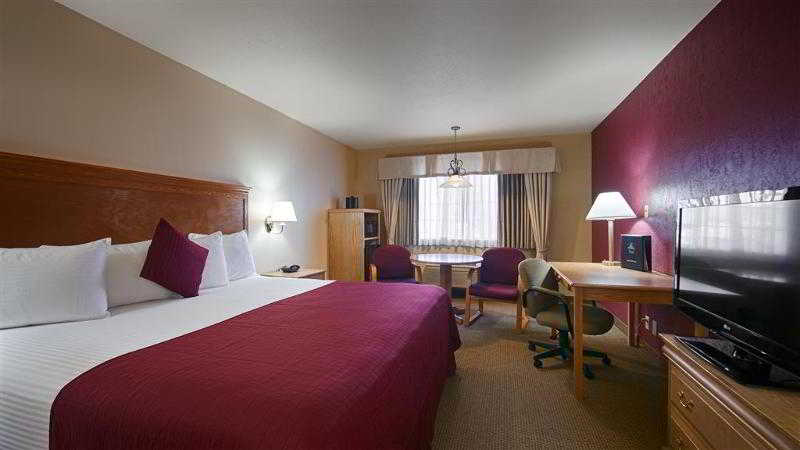 Best Western Plus Caldwell Inn & Suites