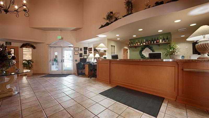 Best Western Plus Caldwell Inn & Suites