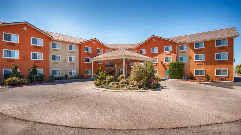Best Western Plus Caldwell Inn & Suites