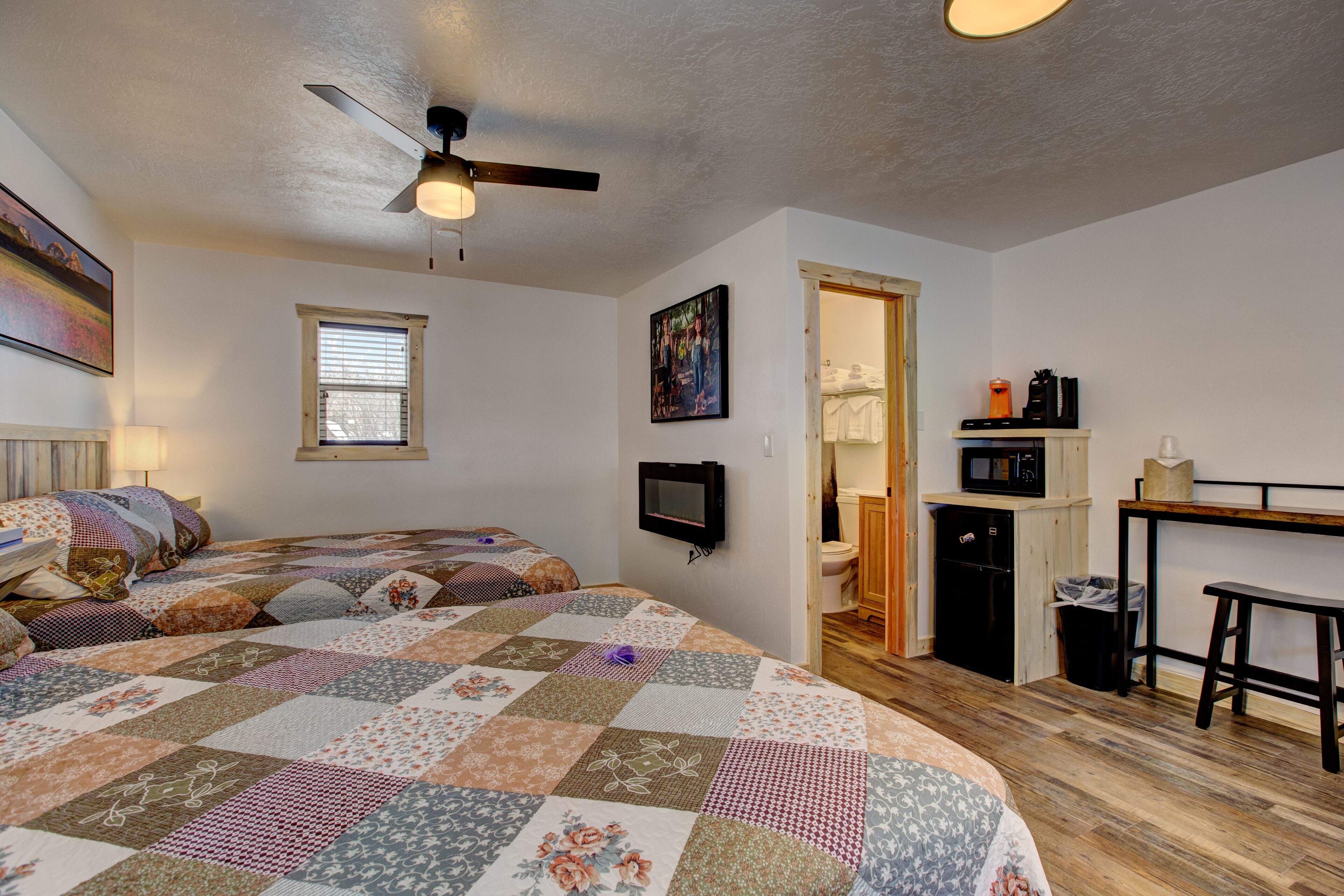Alpine Lodge and RV Motel
