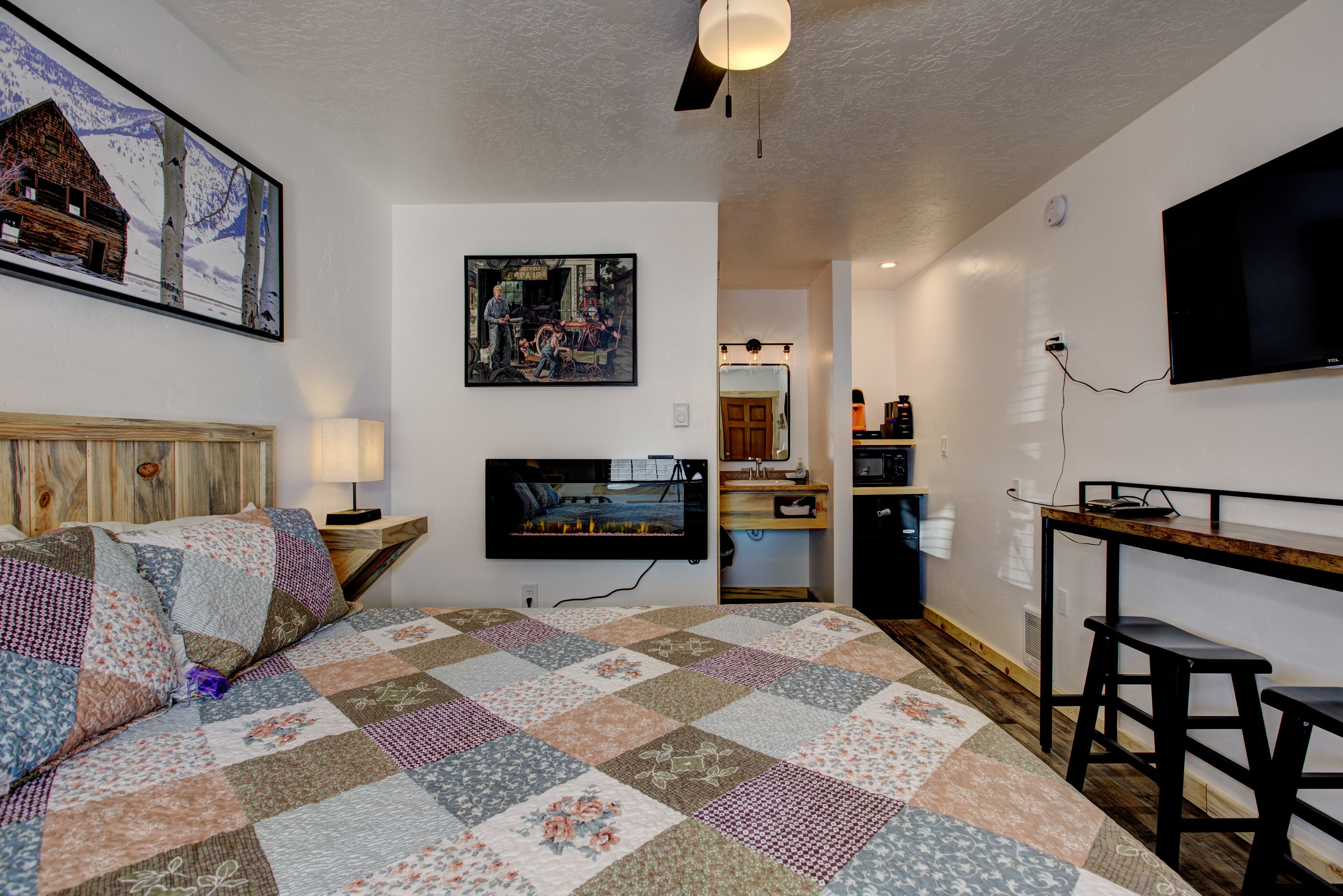 Alpine Lodge and RV Motel