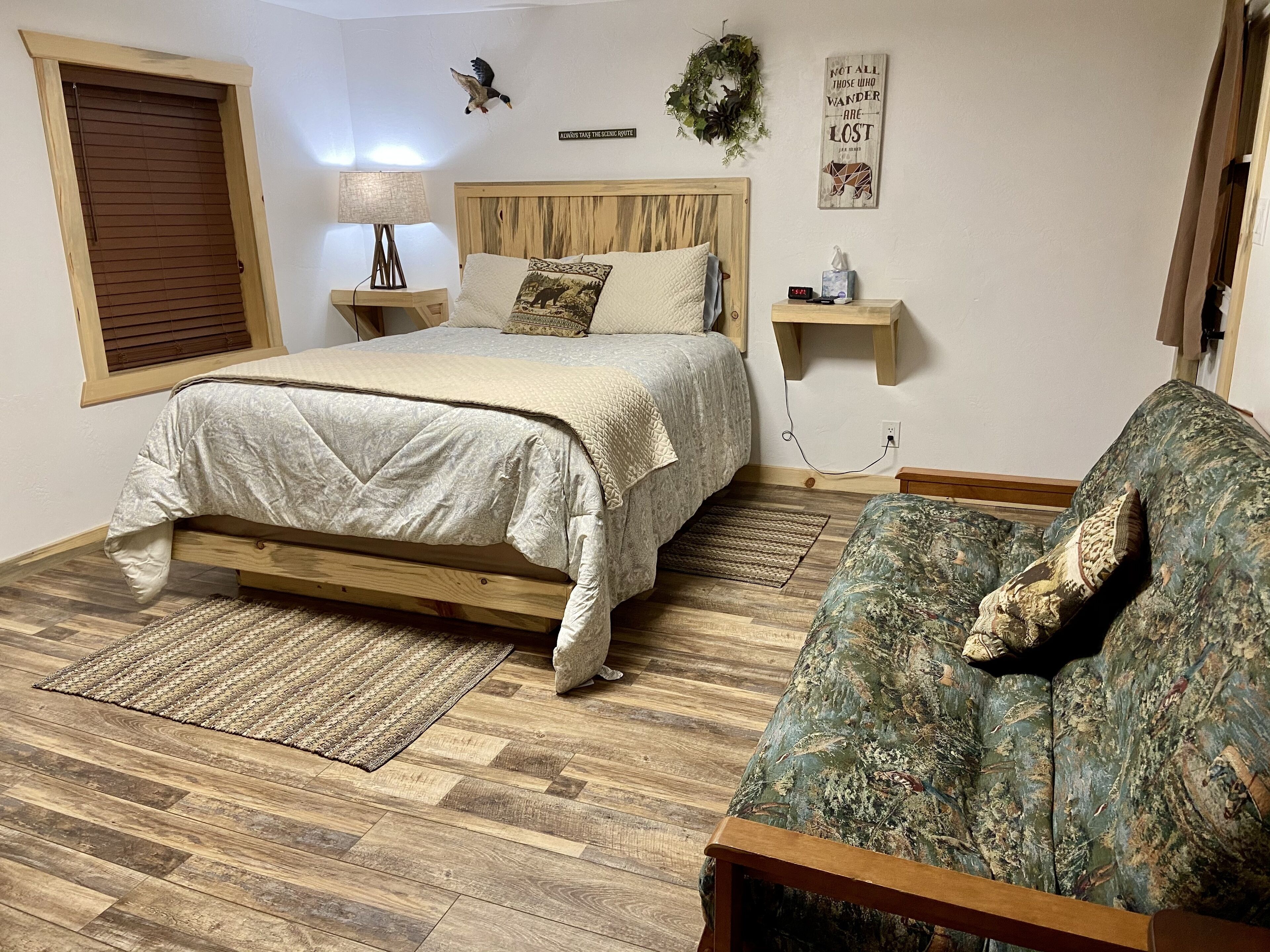 Cascade Lake Inn