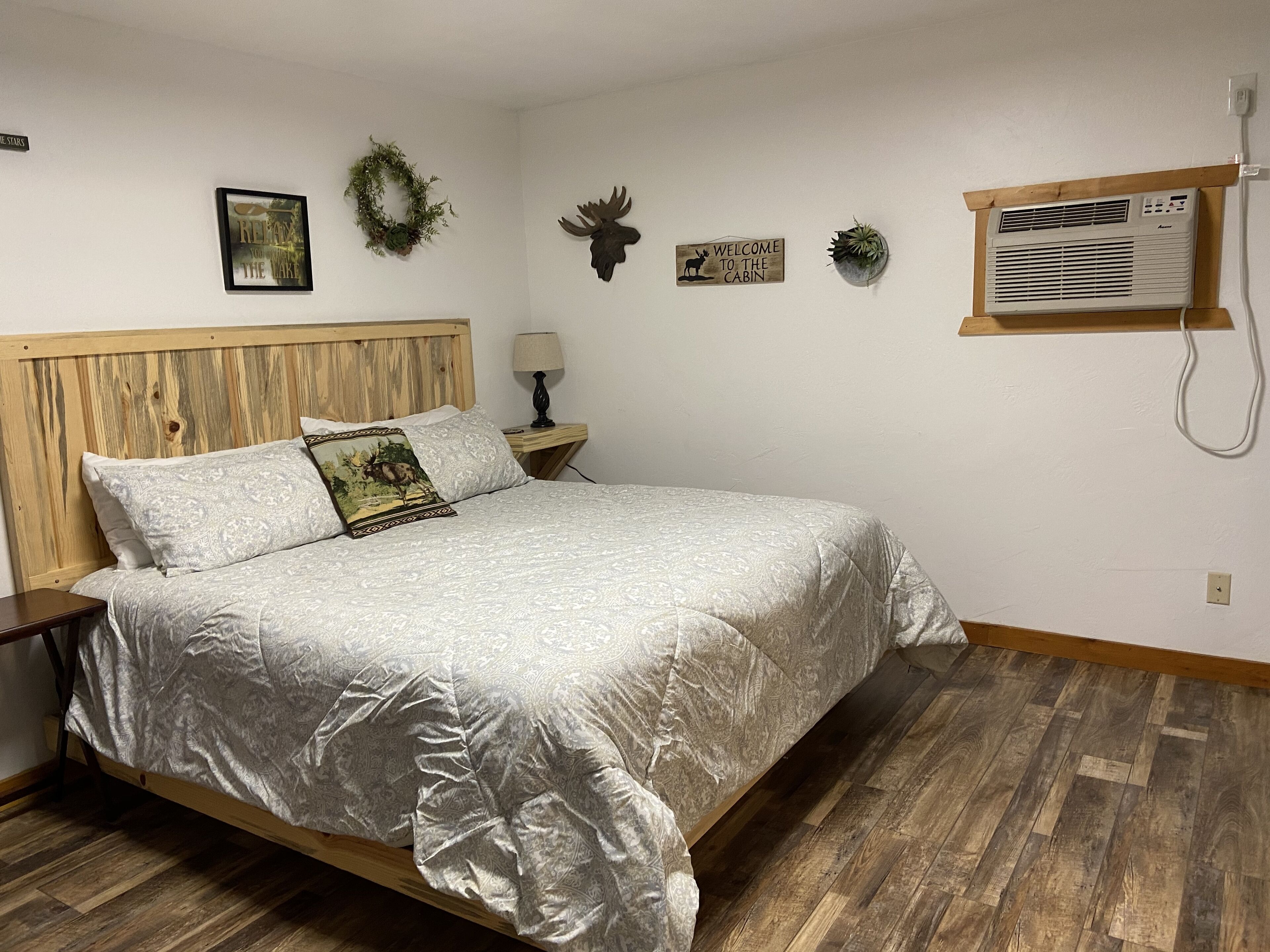 Cascade Lake Inn
