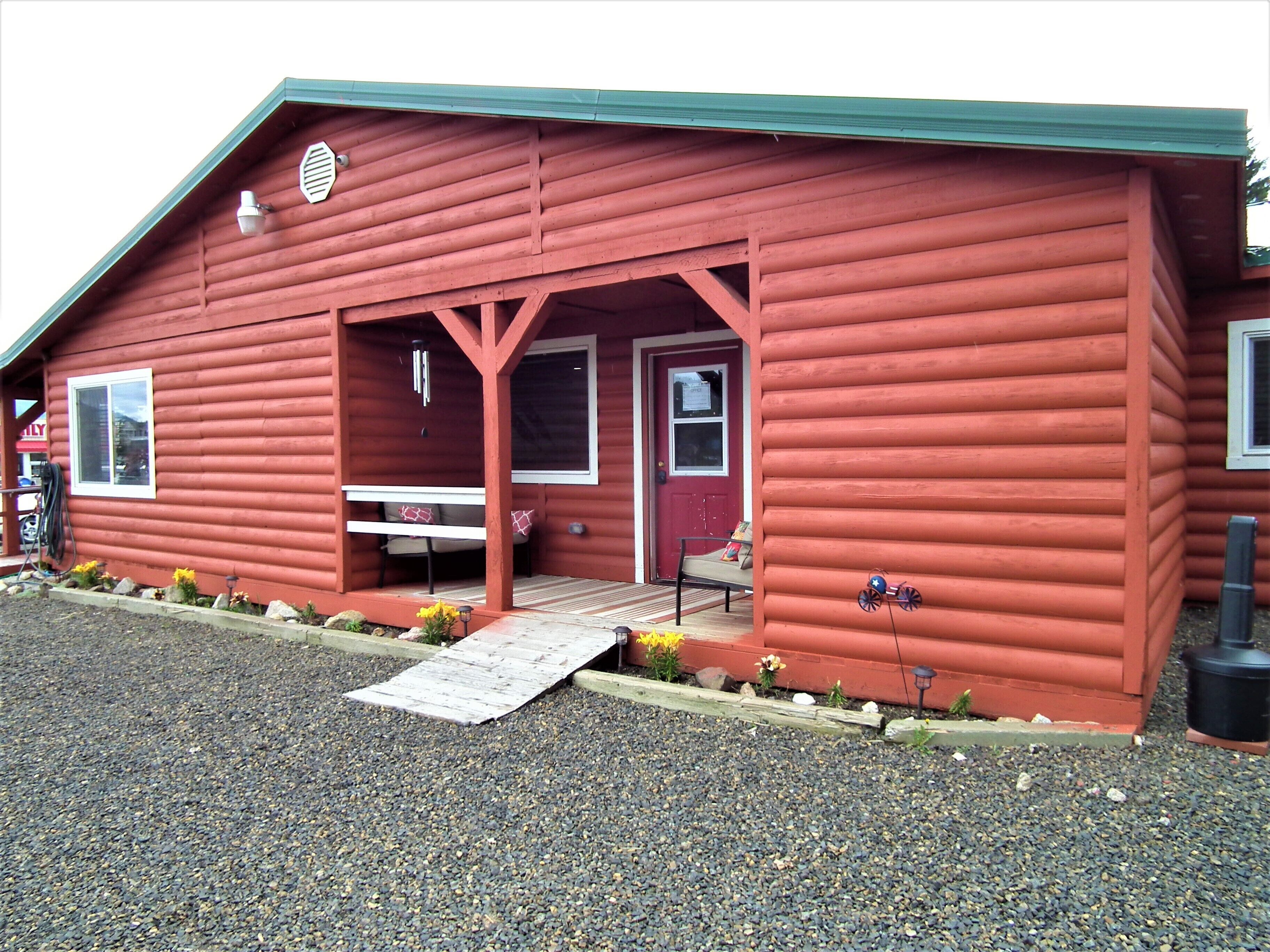 Cascade Lake Inn