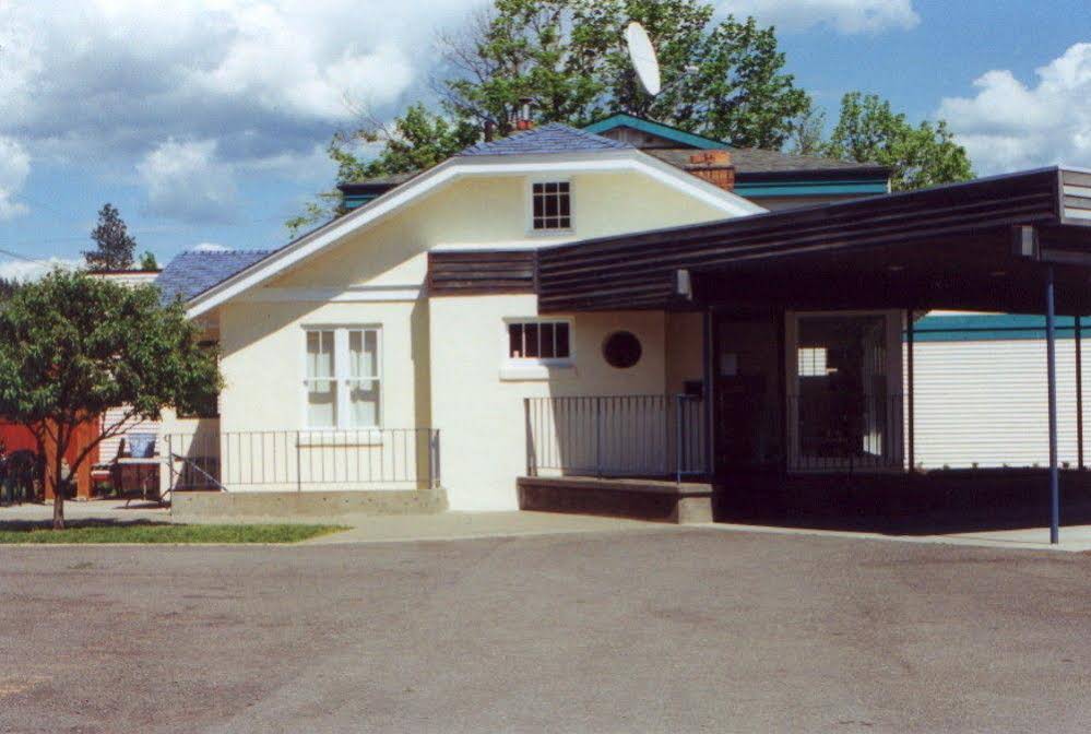 Japan House Suites