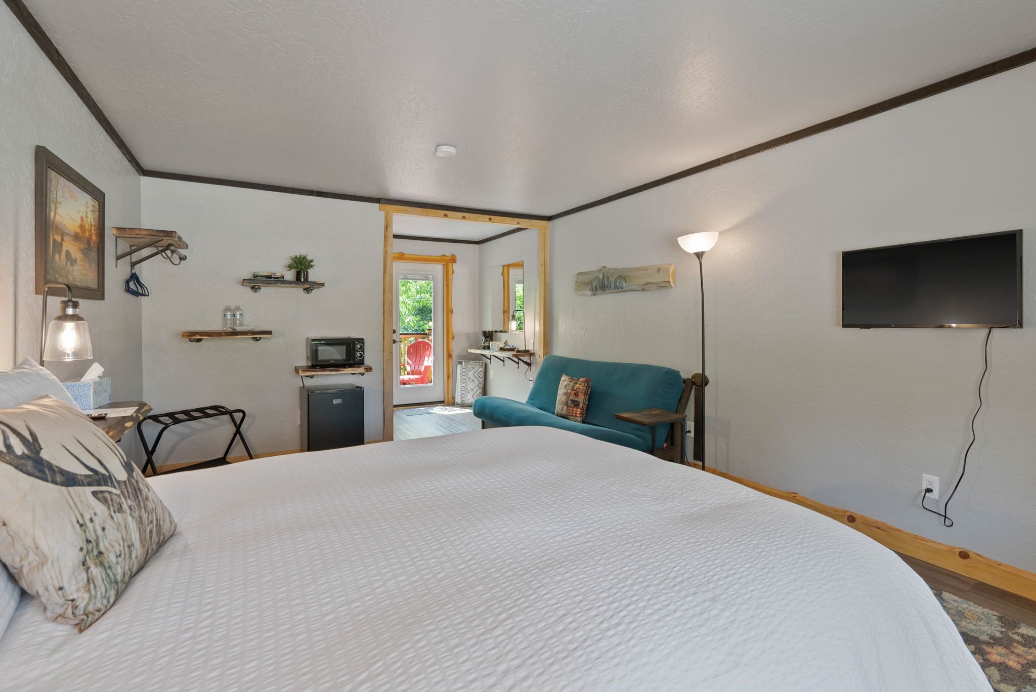 Lake Village Lodge