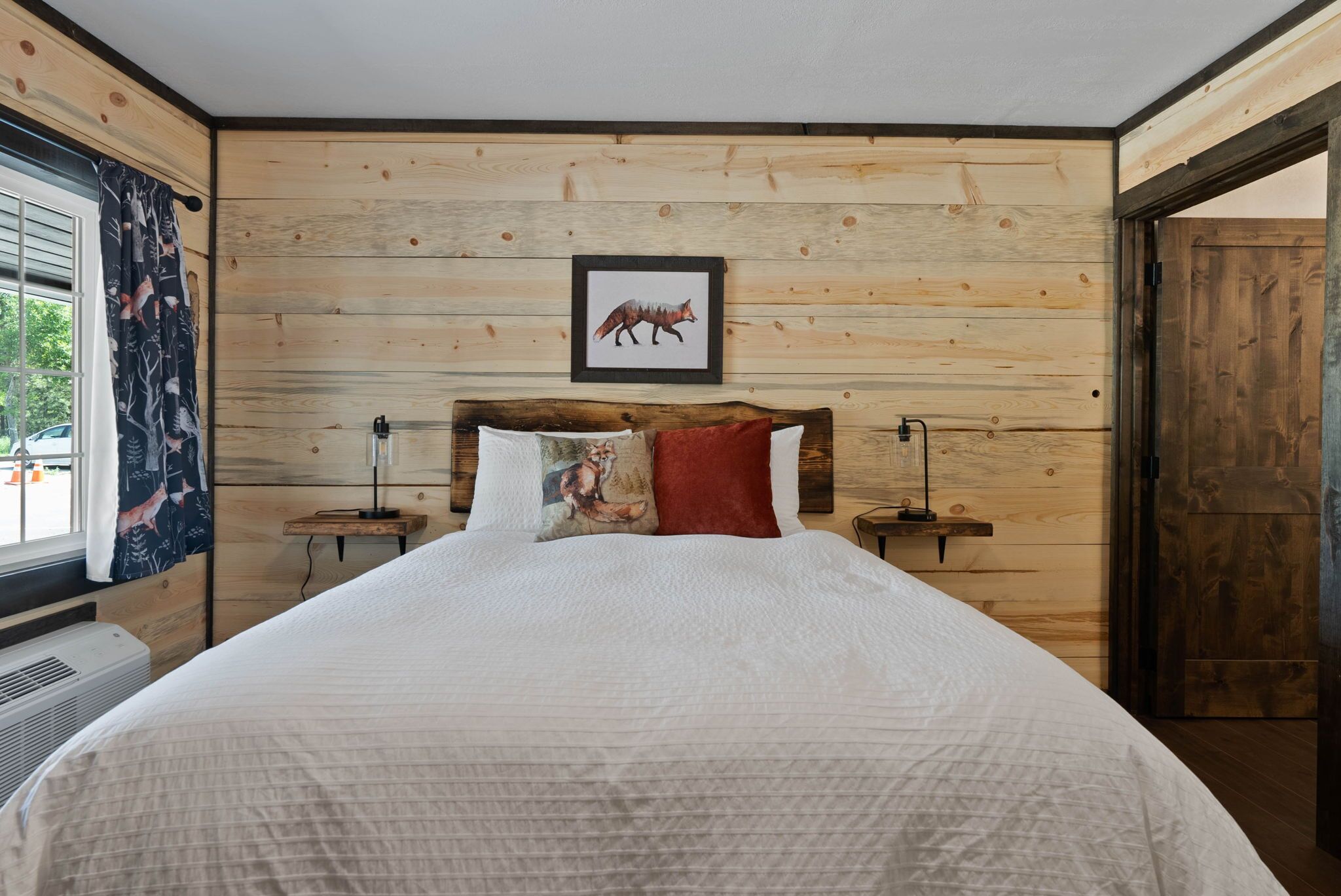 Lake Village Lodge