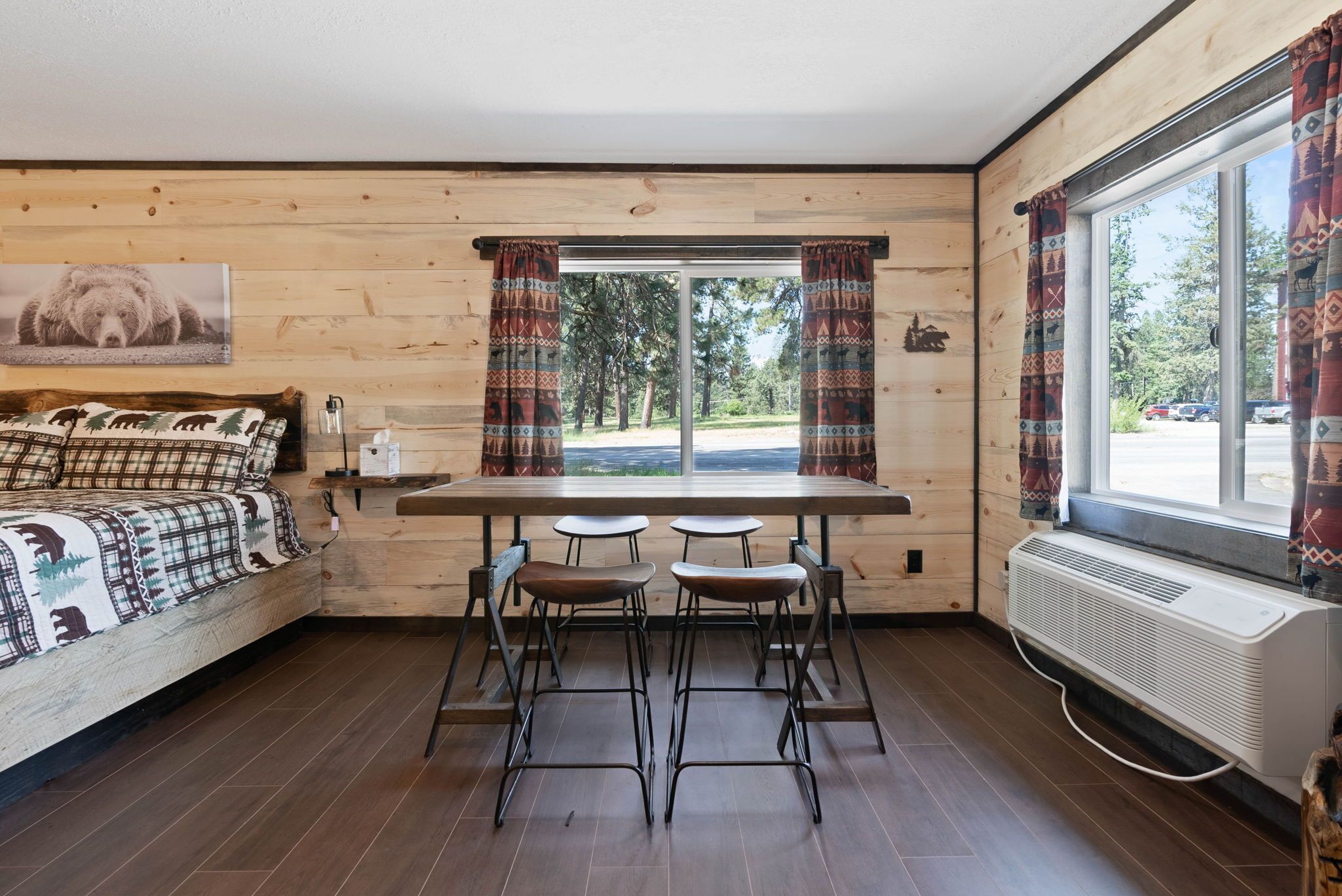 Lake Village Lodge