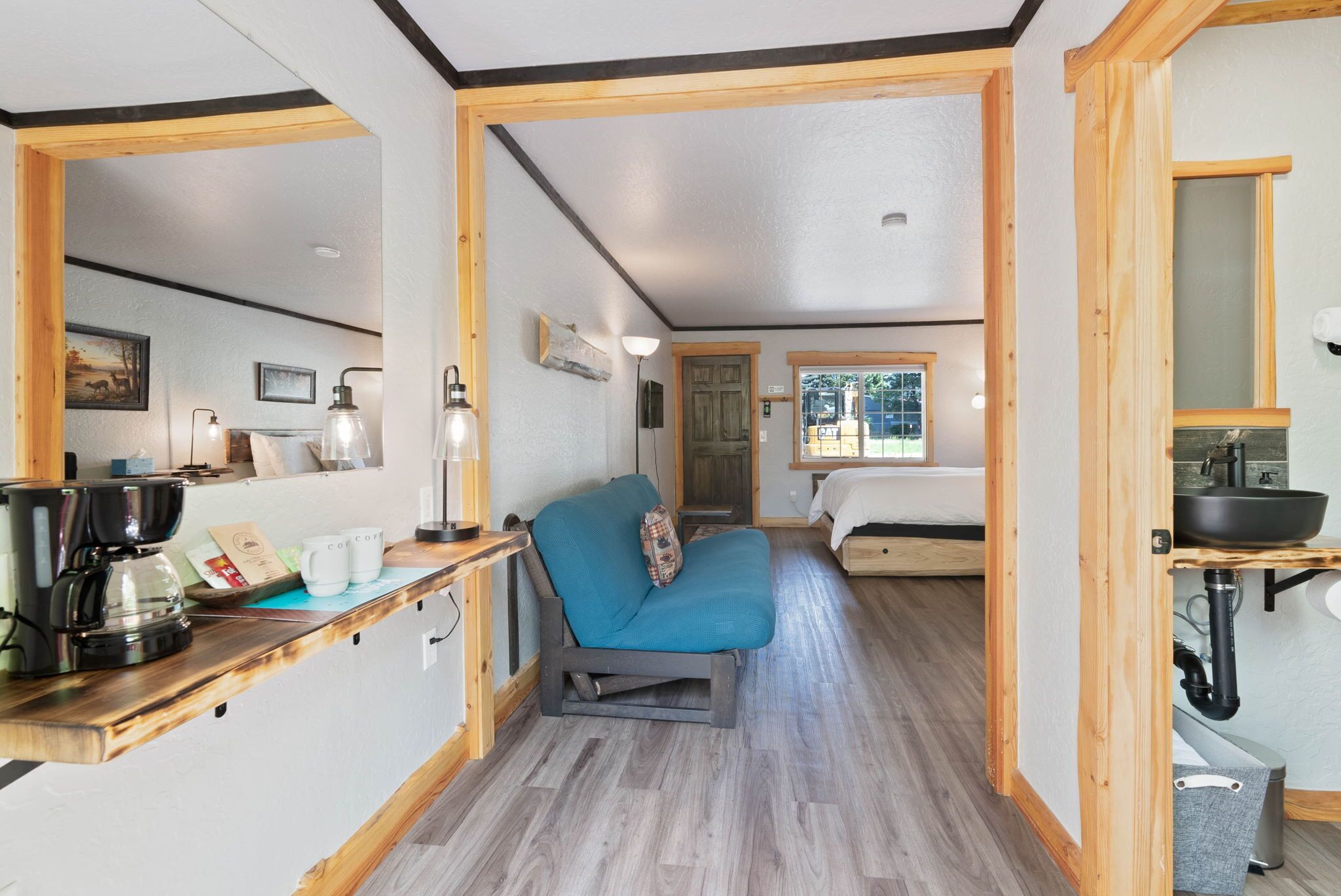 Lake Village Lodge