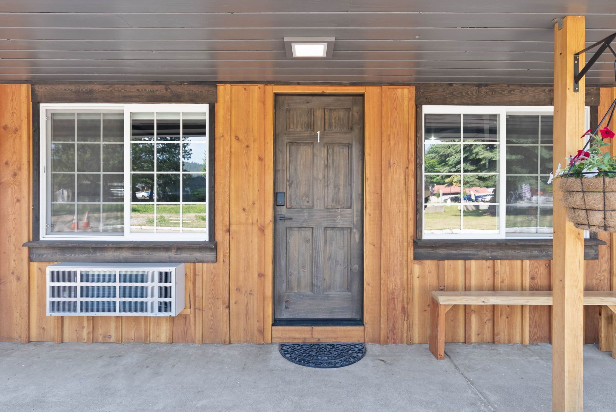 Lake Village Lodge