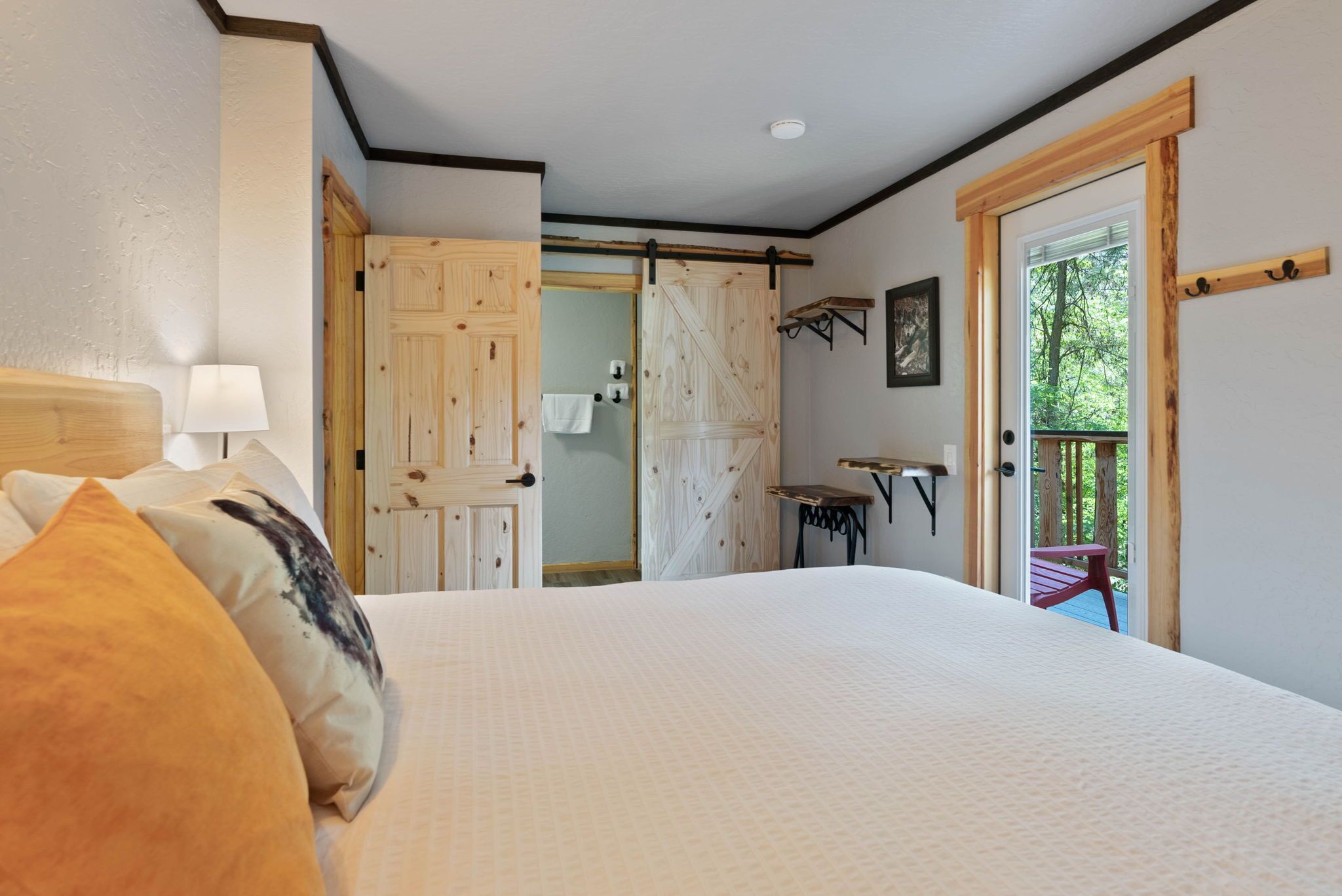 Lake Village Lodge