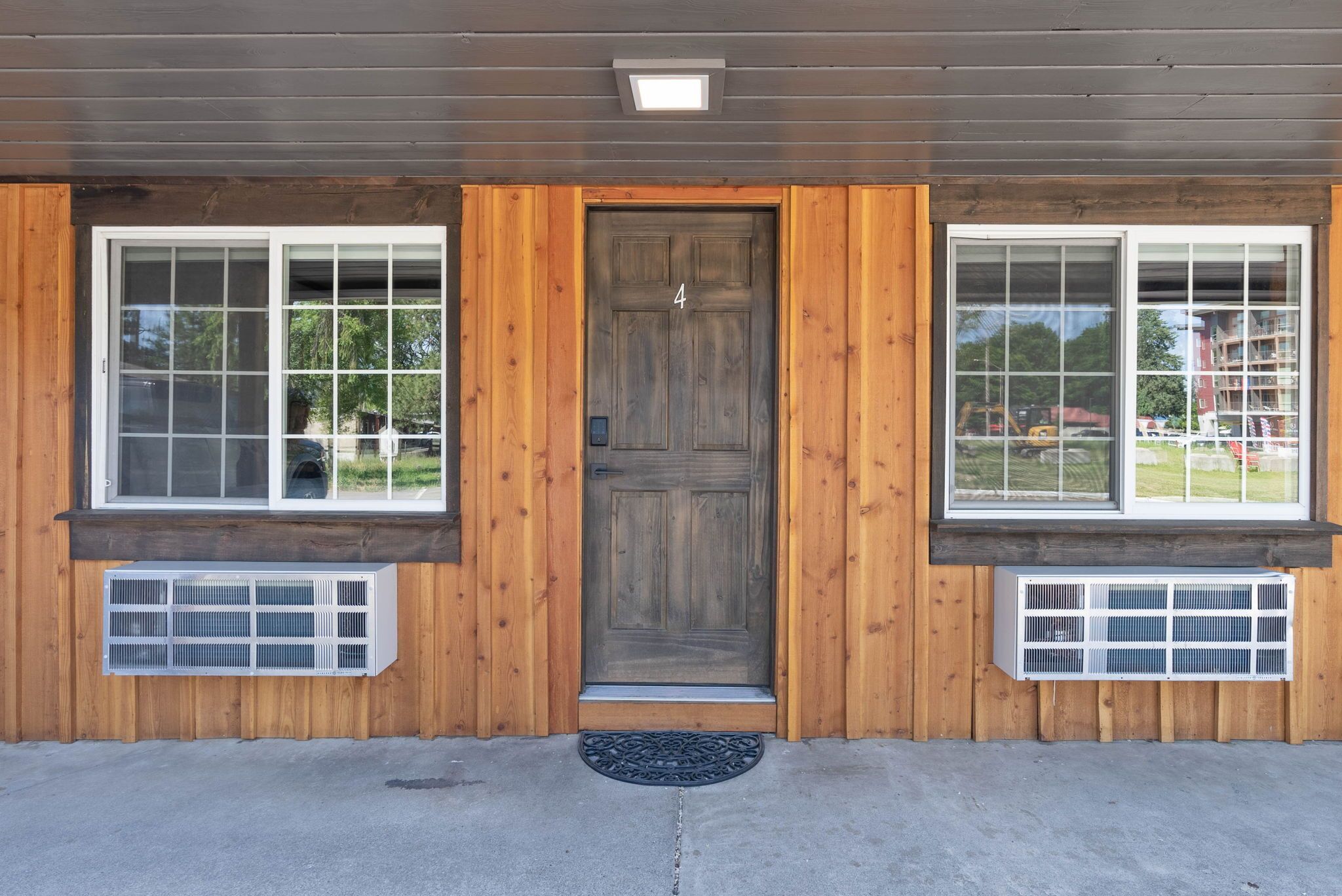 Lake Village Lodge