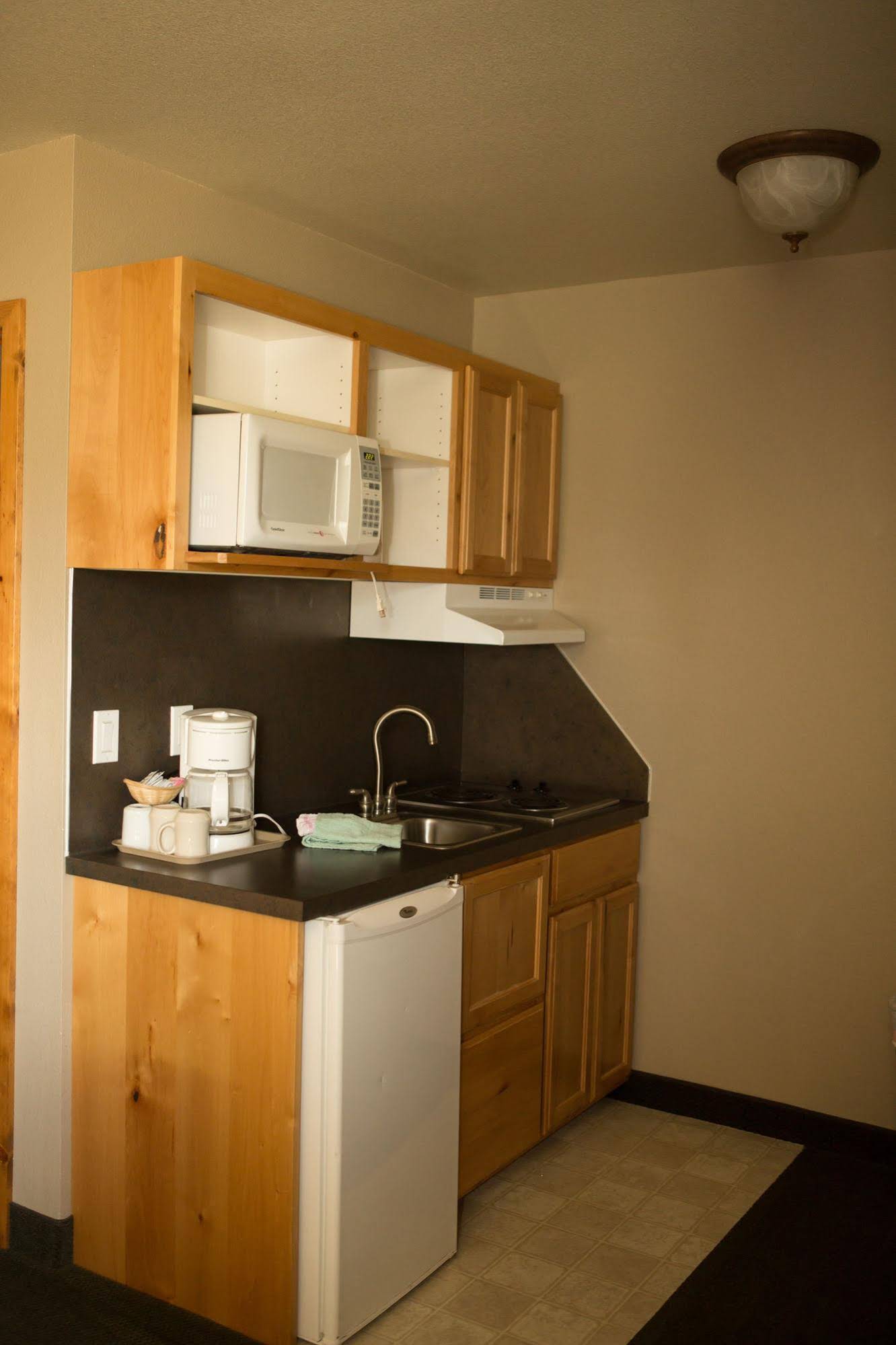 Boulder Creek Inn